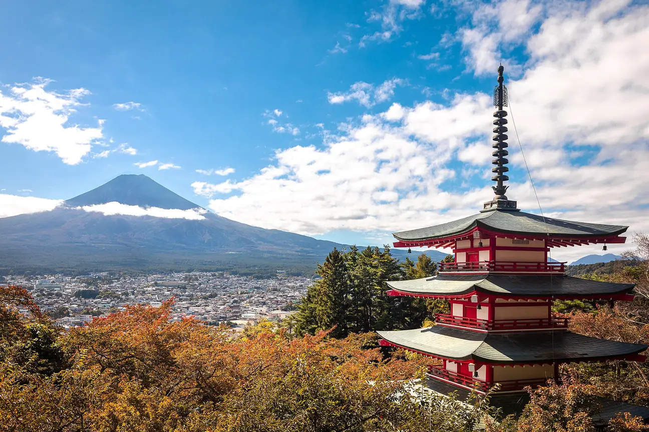The Chureito pagoda with Mount Fuji behind, in early autumn colour