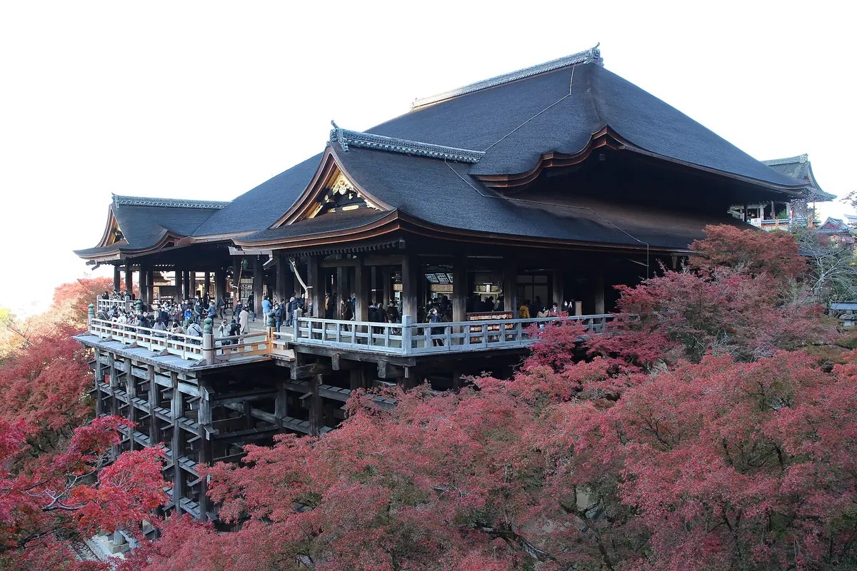 The wooden stage of Kiyomizu-dera projecting over the hillside above Kyoto