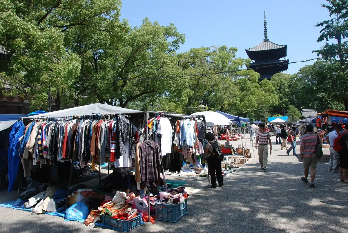Stalls of second-hand goods filling the grounds of Shitenno-ji temple